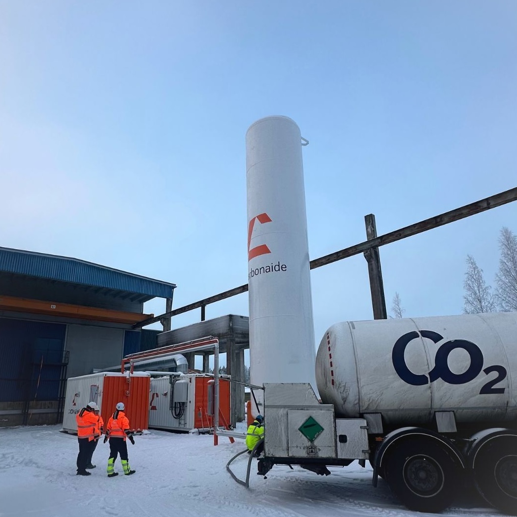 Carbonaide CO2 tank delivery
